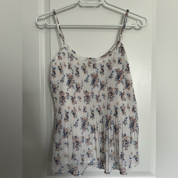 *NWT* ABERCROMBIE & FITCH FLOWY FLORAL TANK - SMALL - Picture 1 of 8